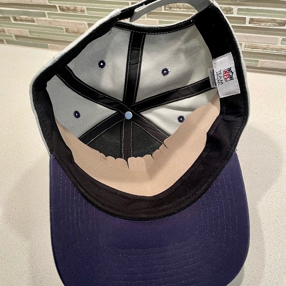 Seahawks hat - Picture 5 of 5